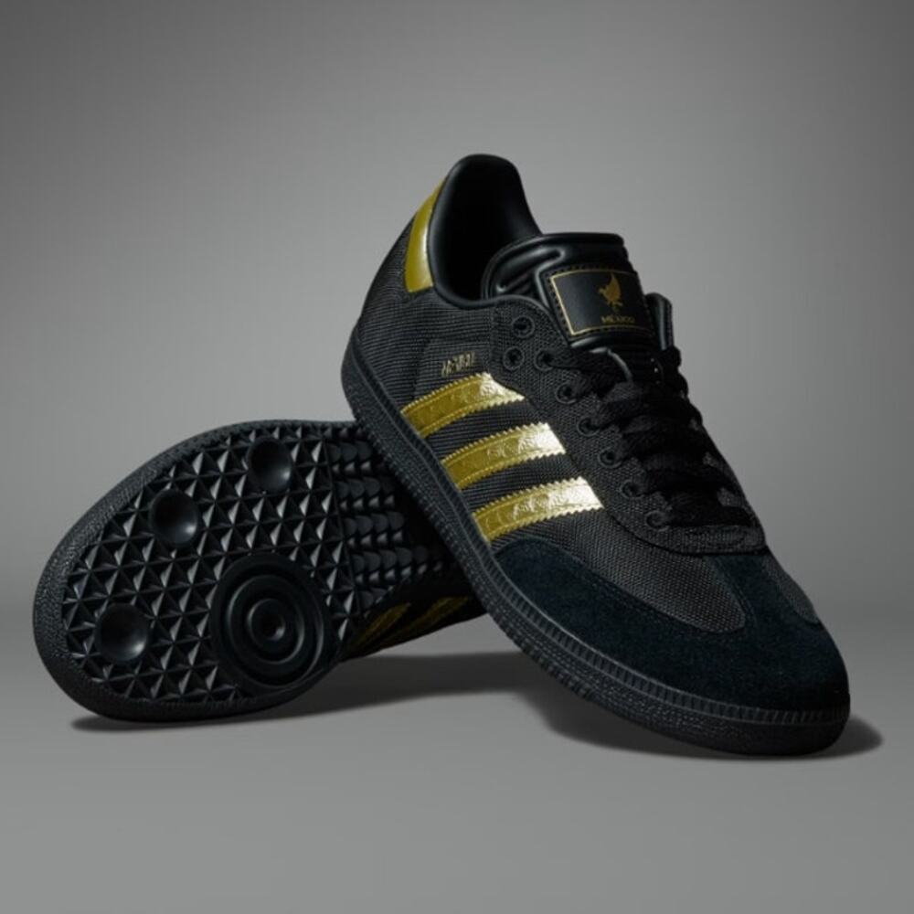 Adidas Samba Mexico Indoor Soccer Shoes in Black & Gold, Men Size 8.5